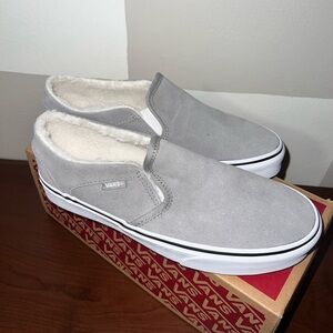 NWT Asher Vans with Sherpa lining